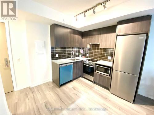 1804 - 395 Bloor Street E, Toronto, ON - Indoor Photo Showing Kitchen