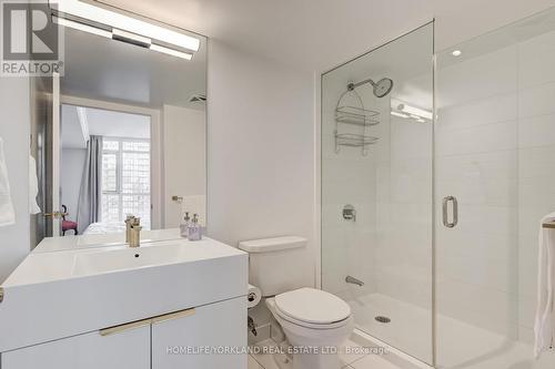 1706 - 15 Iceboat Terrace, Toronto, ON - Indoor Photo Showing Bathroom