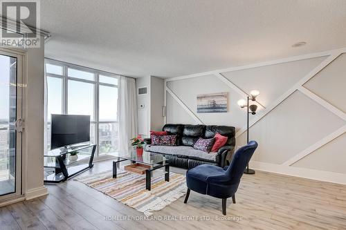 1706 - 15 Iceboat Terrace, Toronto, ON - Indoor Photo Showing Living Room