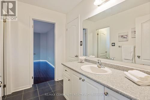 1269 Salmers Drive, Oshawa, ON - Indoor Photo Showing Bathroom