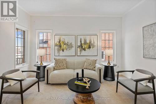 1269 Salmers Drive, Oshawa, ON - Indoor Photo Showing Living Room