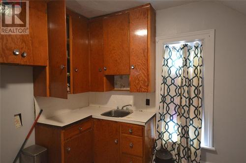 31 King Street East, Lambton Shores, ON - Indoor Photo Showing Kitchen