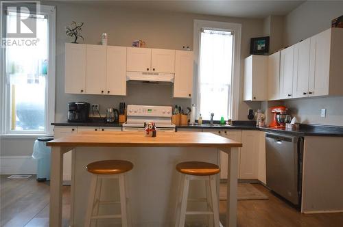 31 King Street East, Lambton Shores, ON - Indoor Photo Showing Kitchen