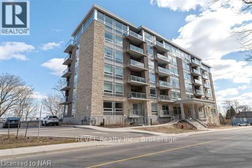 407 - 479 Charlton Avenue E, Hamilton (Stinson), ON - Outdoor With Balcony With Facade