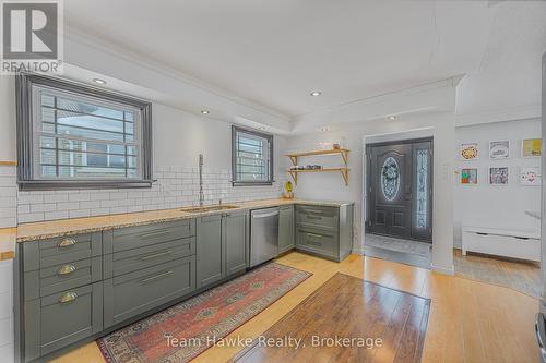 175 Woodland Drive, Midland, ON - Indoor Photo Showing Kitchen