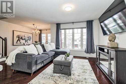 912 Messor Crescent, Ottawa, ON - Indoor Photo Showing Living Room