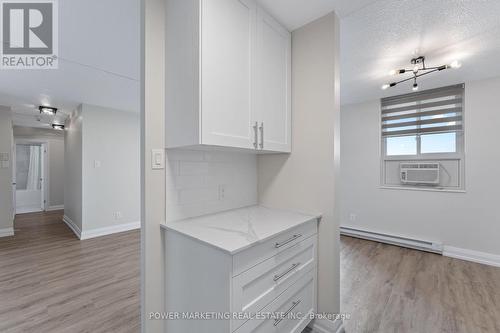 611 - 2000 Jasmine Crescent, Ottawa, ON - Indoor