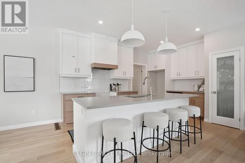 128 Graydon Drive, South-West Oxford (Mount Elgin), ON - Indoor Photo Showing Kitchen With Upgraded Kitchen