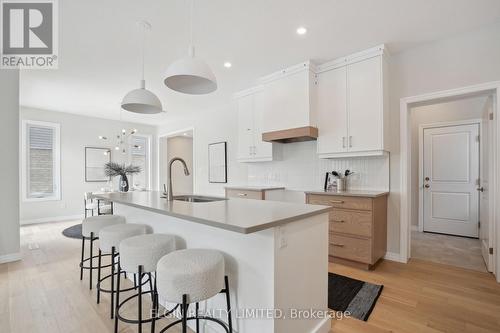 128 Graydon Drive, South-West Oxford (Mount Elgin), ON - Indoor Photo Showing Kitchen With Upgraded Kitchen