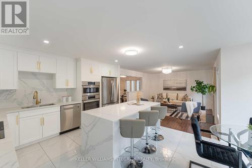 580 Sunlit Circle, Ottawa, ON - Indoor Photo Showing Kitchen With Stainless Steel Kitchen With Upgraded Kitchen