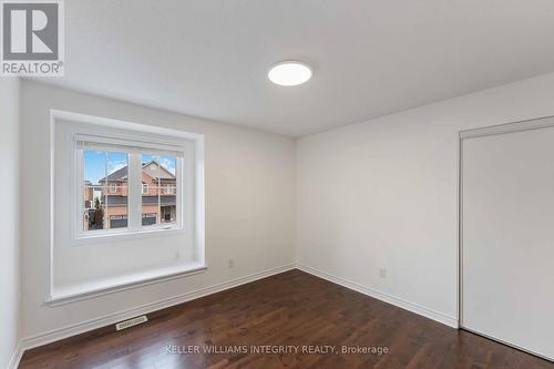 580 Sunlit Circle, Ottawa, ON - Indoor Photo Showing Other Room