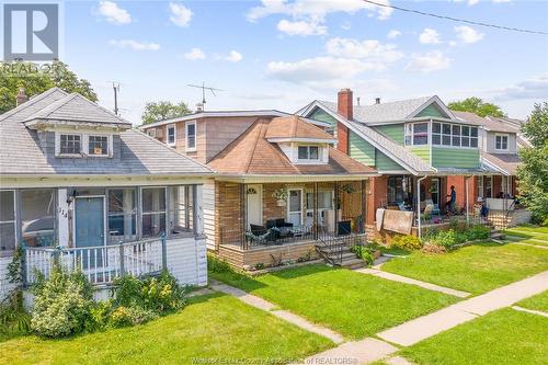 1143 Lincoln, Windsor, ON - Outdoor With Deck Patio Veranda With Facade