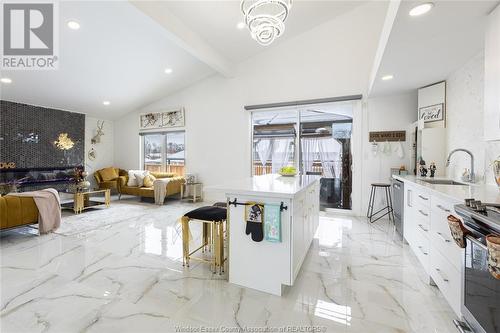 59 Clara Crescent, Chatham, ON - Indoor Photo Showing Kitchen