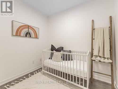 422 - 1401 O'Connor Drive, Toronto, ON - Indoor Photo Showing Bedroom