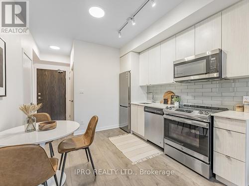 422 - 1401 O'Connor Drive, Toronto, ON - Indoor Photo Showing Kitchen With Stainless Steel Kitchen