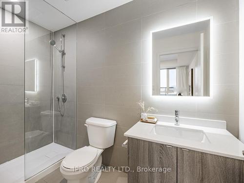 422 - 1401 O'Connor Drive, Toronto, ON - Indoor Photo Showing Bathroom