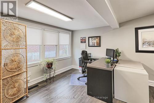 15037 Yonge Street, Aurora, ON - Indoor Photo Showing Office