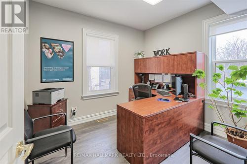 15037 Yonge Street, Aurora, ON - Indoor Photo Showing Office