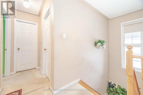 77 Winners Circle, Brampton, ON - Indoor Photo Showing Other Room