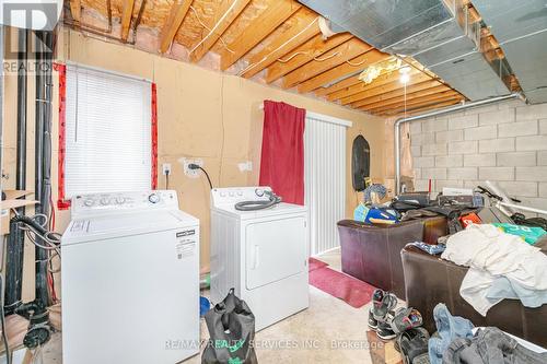 77 Winners Circle, Brampton, ON - Indoor Photo Showing Laundry Room