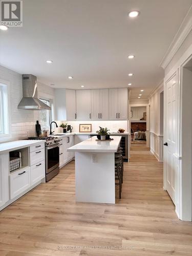 7 Cullum Drive, Hamilton, ON - Indoor Photo Showing Kitchen With Upgraded Kitchen