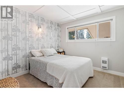 2455 Maquinna Road, Kelowna, BC - Indoor Photo Showing Bedroom