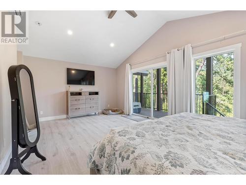 2455 Maquinna Road, Kelowna, BC - Indoor Photo Showing Bedroom