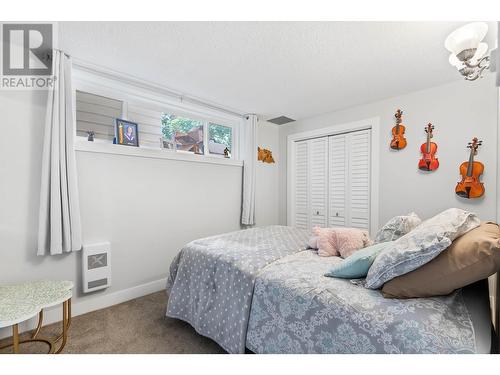 2455 Maquinna Road, Kelowna, BC - Indoor Photo Showing Bedroom