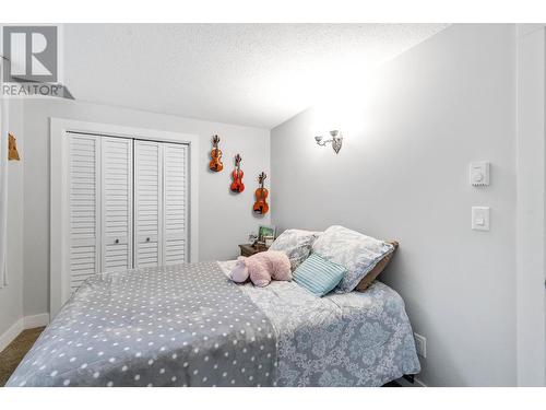 2455 Maquinna Road, Kelowna, BC - Indoor Photo Showing Bedroom