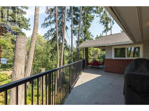 2455 Maquinna Road, Kelowna, BC - Outdoor With Exterior