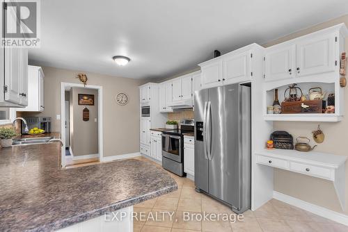 3422 Rittenhouse Road, Lincoln (980 - Lincoln-Jordan/Vineland), ON - Indoor Photo Showing Kitchen