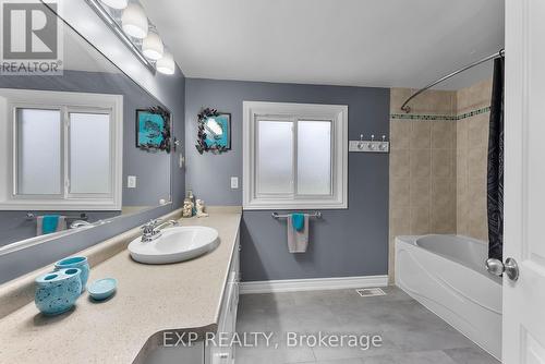 3422 Rittenhouse Road, Lincoln (980 - Lincoln-Jordan/Vineland), ON - Indoor Photo Showing Bathroom