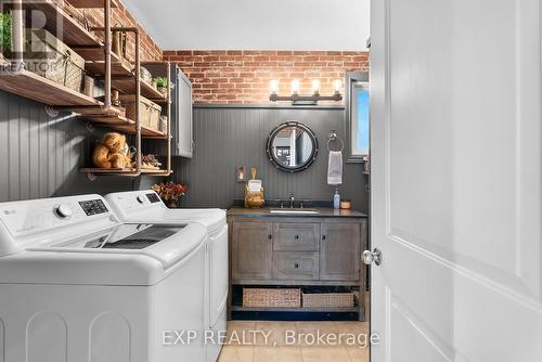 3422 Rittenhouse Road, Lincoln (980 - Lincoln-Jordan/Vineland), ON - Indoor Photo Showing Laundry Room