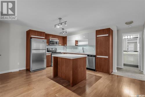 1803 1015 Patrick Crescent, Saskatoon, SK - Indoor Photo Showing Kitchen