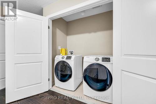 286 Dalgleish Trail, Hamilton, ON - Indoor Photo Showing Laundry Room