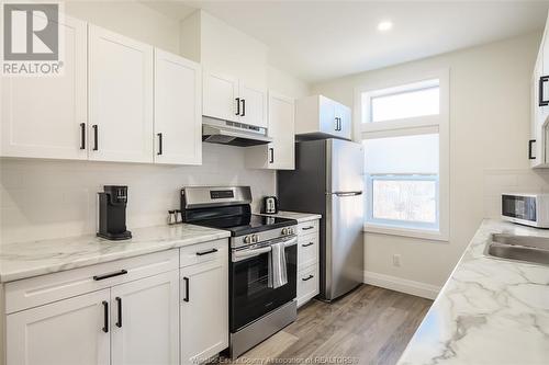 1231 University Avenue West Unit# 4, Windsor, ON - Indoor Photo Showing Kitchen