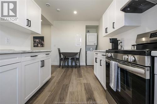 1231 University Avenue West Unit# 4, Windsor, ON - Indoor Photo Showing Kitchen