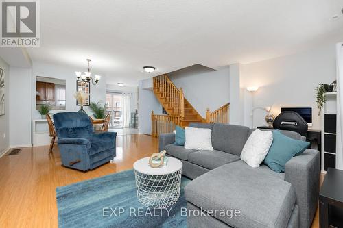 94 Elphick Lane, Toronto, ON - Indoor Photo Showing Living Room