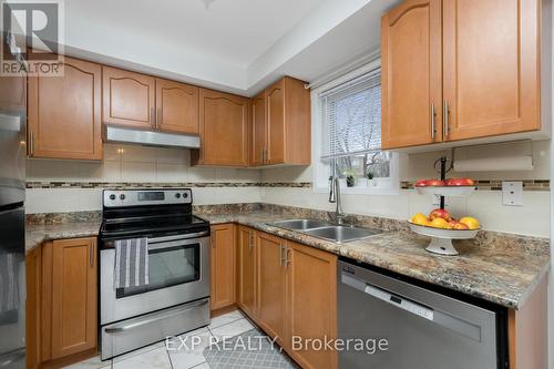 94 Elphick Lane, Toronto, ON - Indoor Photo Showing Kitchen With Double Sink