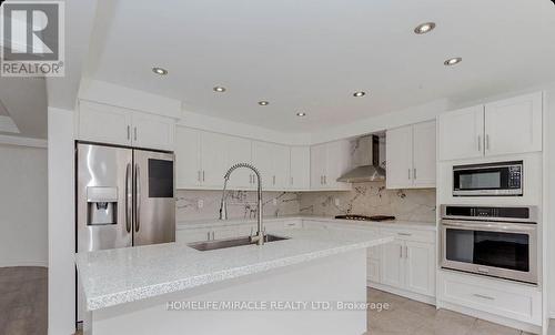 86 Enford Crescent, Brampton, ON - Indoor Photo Showing Kitchen With Upgraded Kitchen