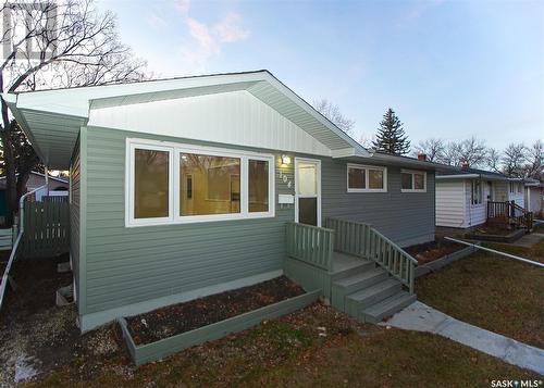 104 Garnet Street, Regina, SK - Outdoor With Exterior