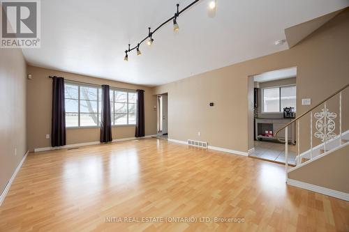 317 Trudeau Drive, Sarnia, ON - Indoor Photo Showing Other Room