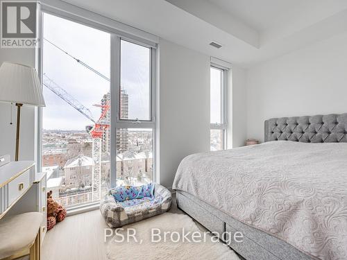 910 - 185 Alberta Avenue, Toronto, ON - Indoor Photo Showing Bedroom