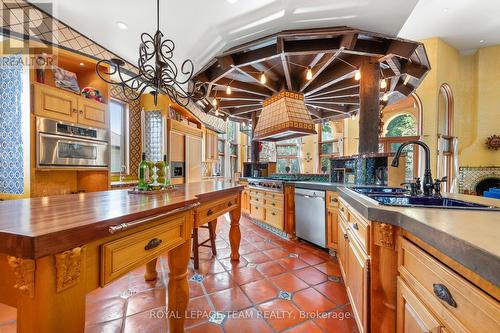 6 Cypress Gardens, Ottawa, ON - Indoor Photo Showing Kitchen