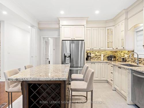 253 Byng Ave, Toronto, ON - Indoor Photo Showing Kitchen With Upgraded Kitchen