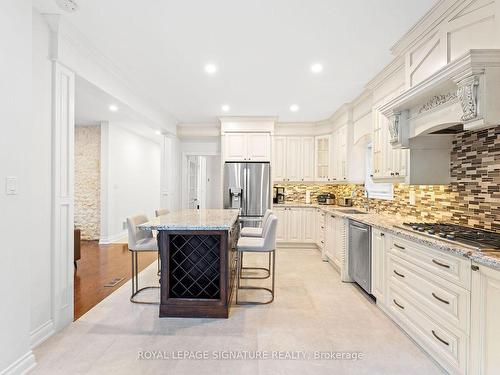 253 Byng Ave, Toronto, ON - Indoor Photo Showing Kitchen With Upgraded Kitchen