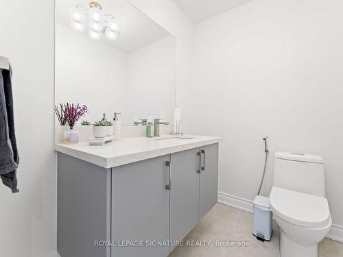 253 Byng Ave, Toronto, ON - Indoor Photo Showing Bathroom