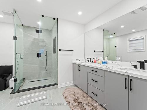 253 Byng Ave, Toronto, ON - Indoor Photo Showing Bathroom