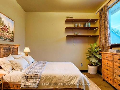 68 Frederick St, Bradford West Gwillimbury, ON - Indoor Photo Showing Bedroom