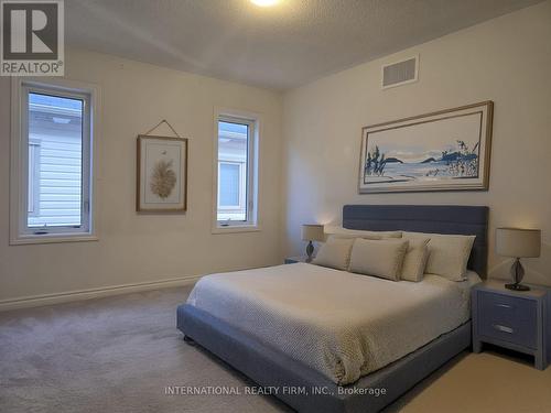 19 Hancock Crescent, Kawartha Lakes, ON - Indoor Photo Showing Bedroom